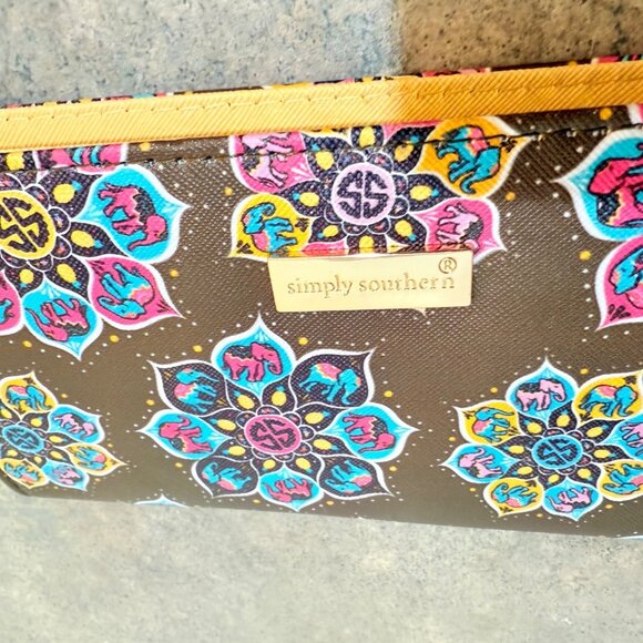 Simply Southern Beach Wallet Brown Colorful Elephant Mandala Gold Zipper Close - Picture 13 of 13